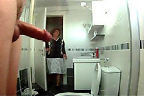 Mom Entered Toilet At Worst Possible Moment Fuqer Video 